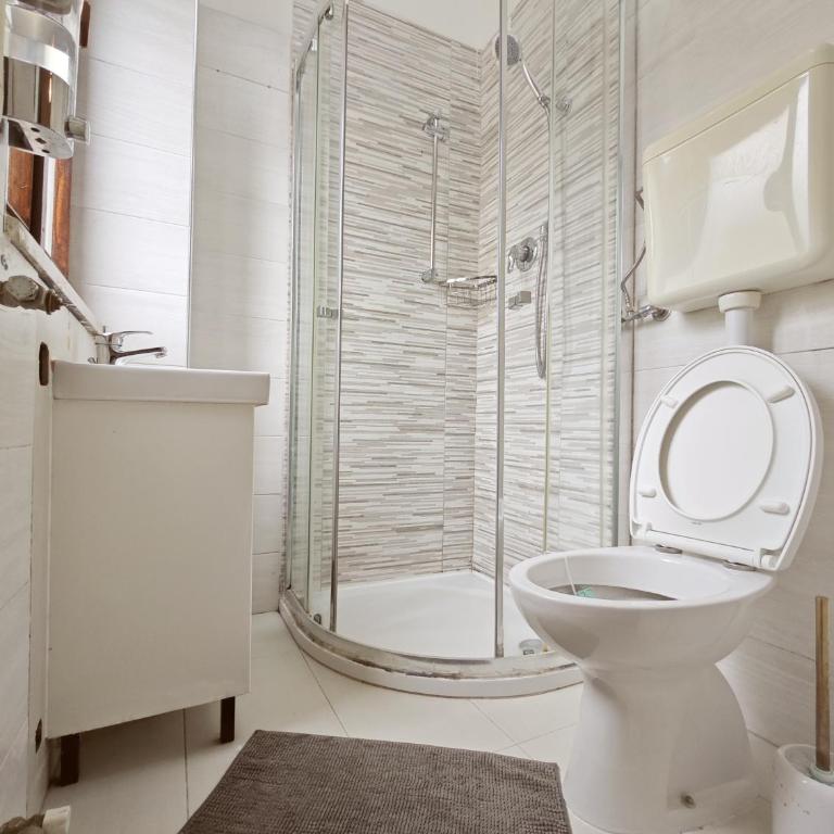 Xixi B&B - Camera Matrimoniale con Bagno Privato - 8
