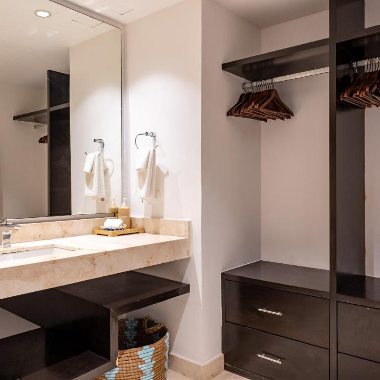Elements 215 condo - Two-Bedroom Apartment - 52