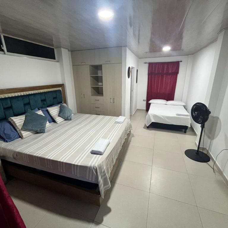 Habitación en casa campestre con piscina - Double or Twin Room with Private Bathroom - 8
