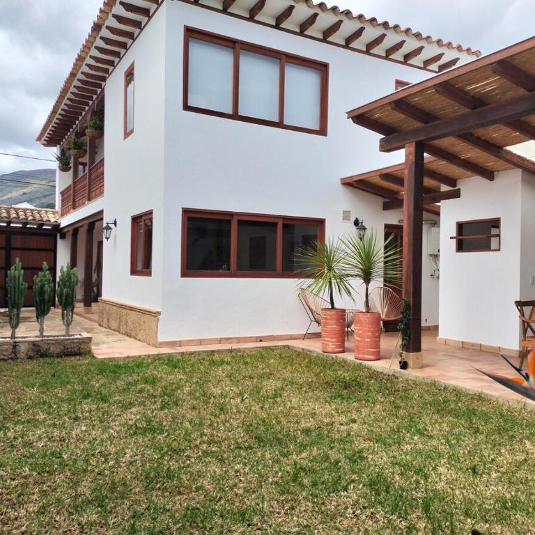 Exclusiva Casa BBQ Parking & Confort - Two-Bedroom Villa - 11