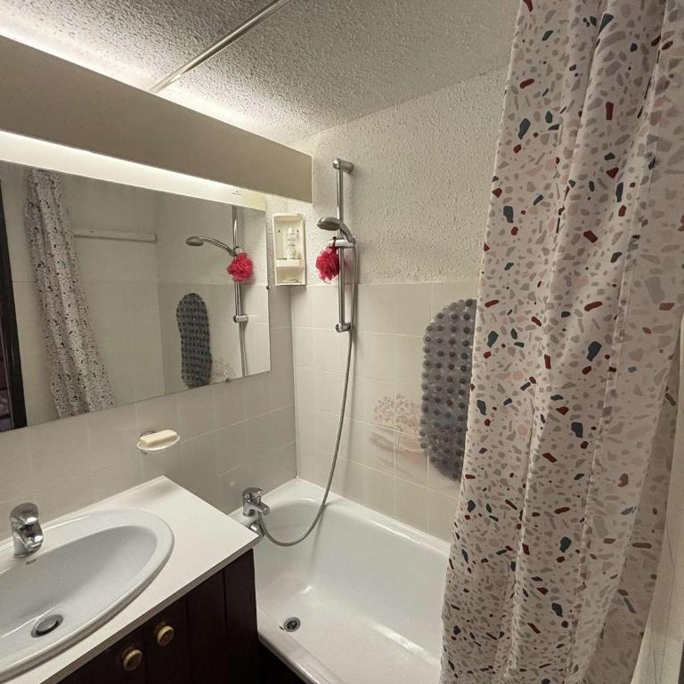 Appartement spacieux 2 pièces avec mezzanine à 100 m des pistes - Apartment mit 1 Schlafzimmer - 9