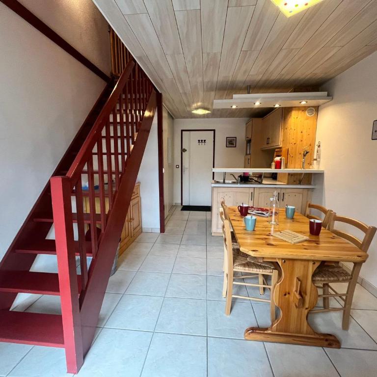 Charmant T2 Mezzanine au Centre de Samoëns avec Balcon, WIFI - FR-1-624-182 - Appartement - 1