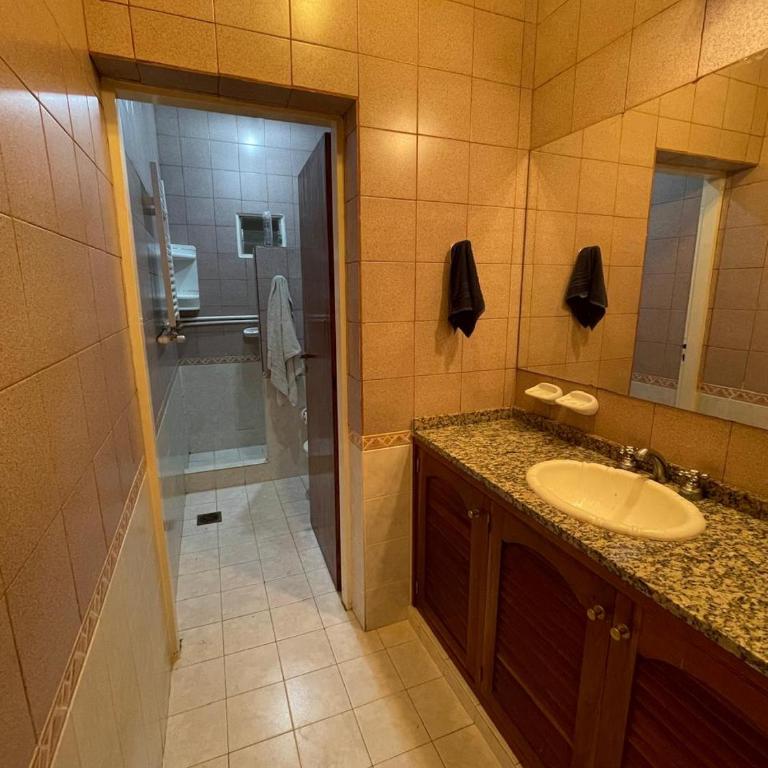 Abrazo del tiempo - Four-Bedroom House - 9