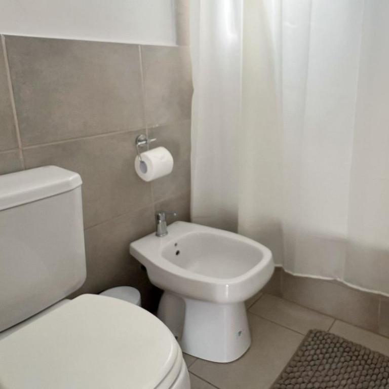 Temporario Sur, para 4 personas con jardín, zona IUPA en Gral Roca - One-Bedroom Apartment - 32