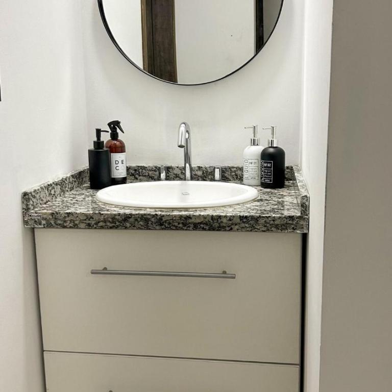 Moderno departamento en el centro de la ciudad - Apartamento de 1 dormitorio - 8