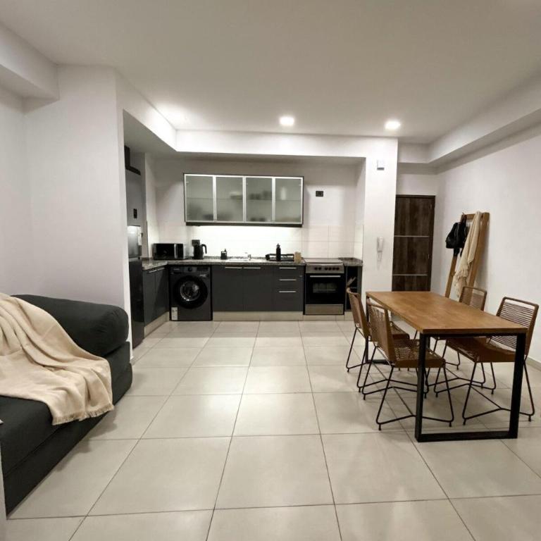 Moderno departamento en el centro de la ciudad - Apartamento de 1 dormitorio - 14