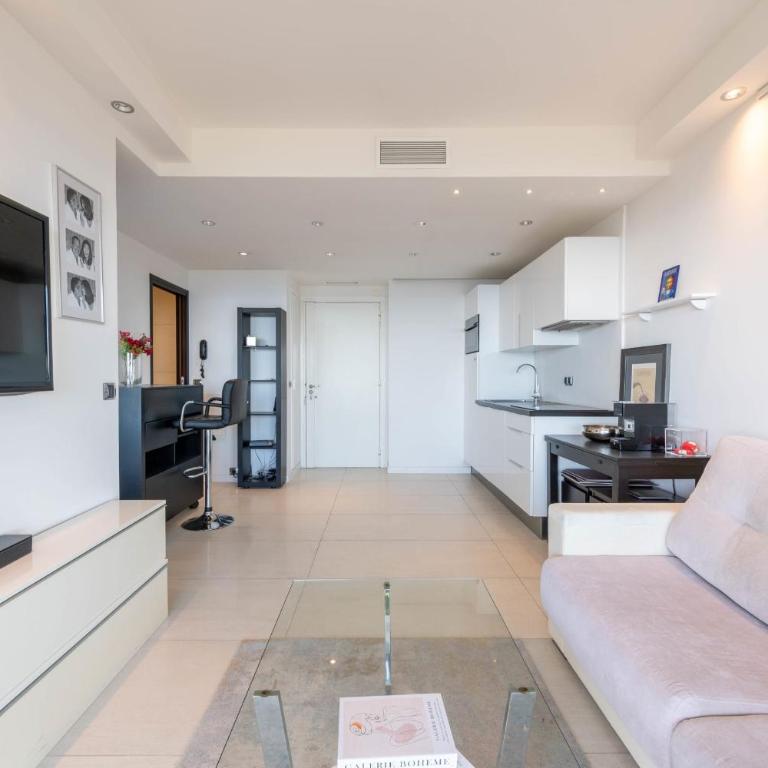 Apartment with Terrace Pool & Beach Access - Appartement - 8