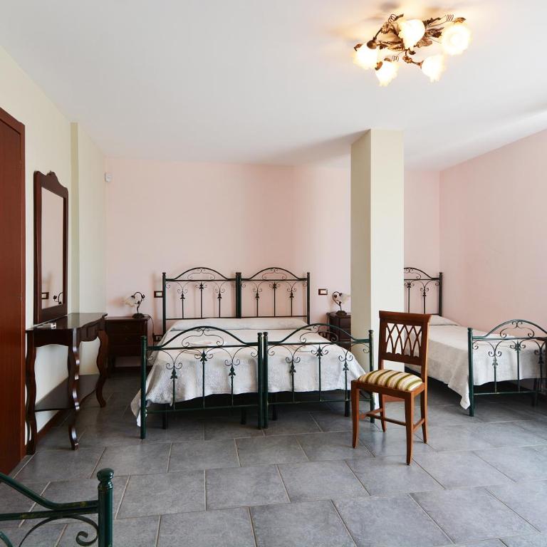 B&B La Castellana - Camera Tripla - 4