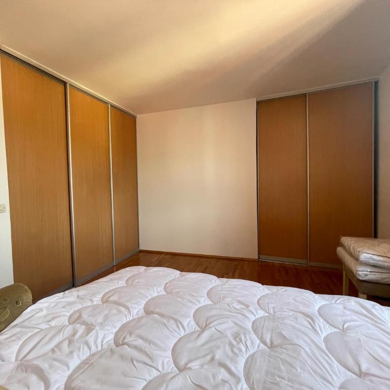 Apartment Old Town -Austrian Square - Apartman sa 2 Spavaće Sobe i Balkonom - 14