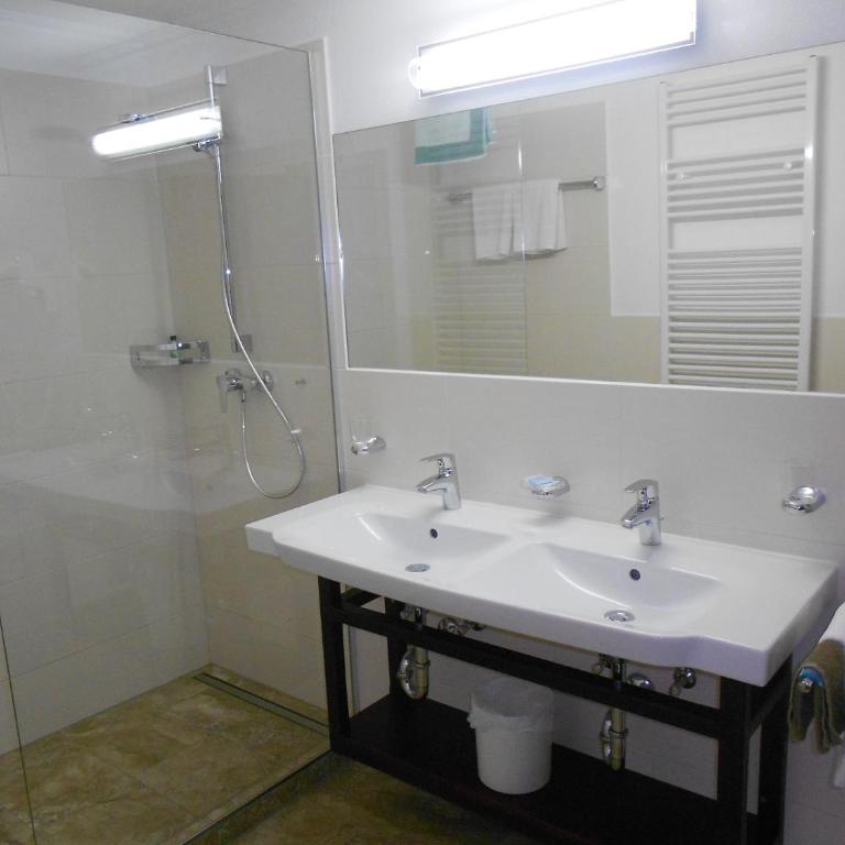 Gästehaus Weißes Rössl - Apartment - 1