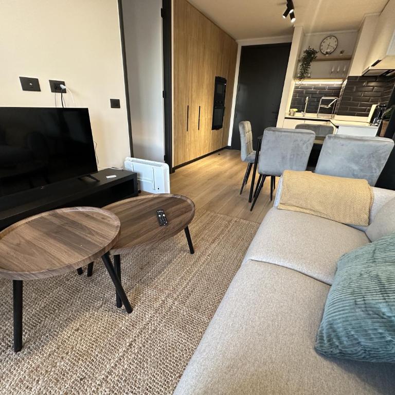 Oceana Suites San Eugenio - One-Bedroom Apartment - 14