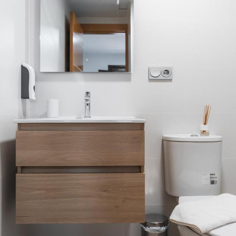 tuGuest Elvira 21 - One-Bedroom Apartment - 70