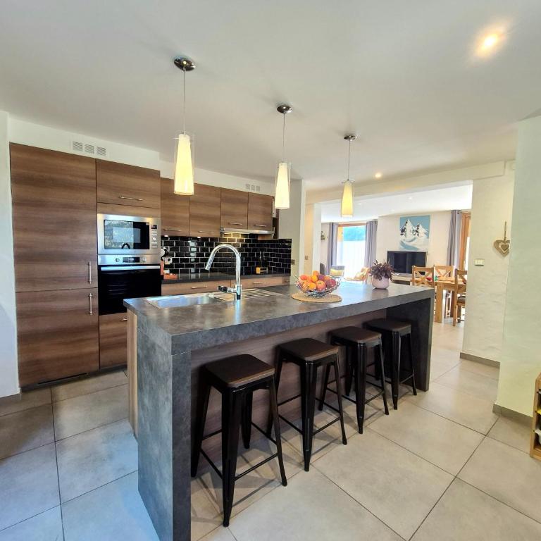Chalet avec Jacuzzi, billard, jardin clos, proche Paradiski - Chalet - 22