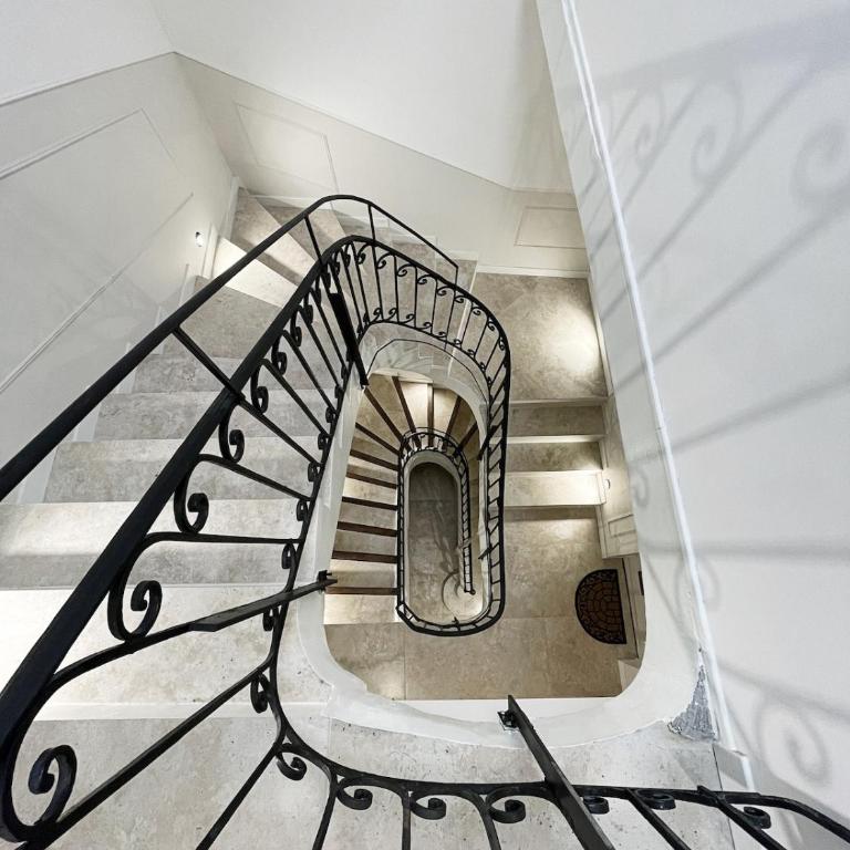 Appartement lumineux et artistique - Appartement 2 Chambres - 17