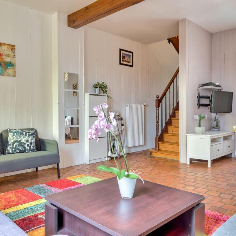 Agapanthes jolie maison de ville à Rouen avec extérieur terrasse - Vacation Home - 4
