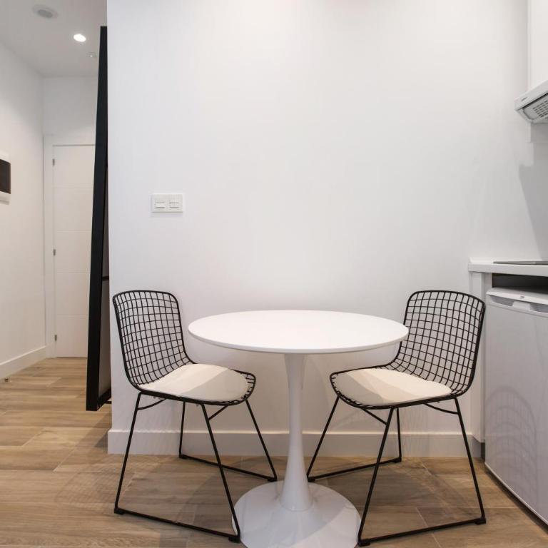 Bilbao Living Lofts - Standard Studio - 16