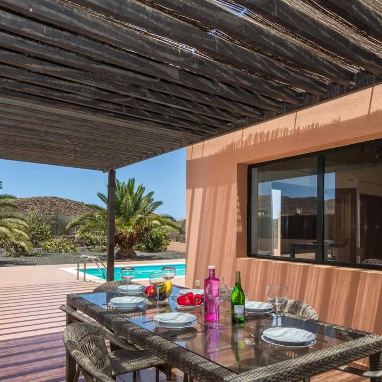 Villa Vista Montana by Villa Plus - Villa - 3