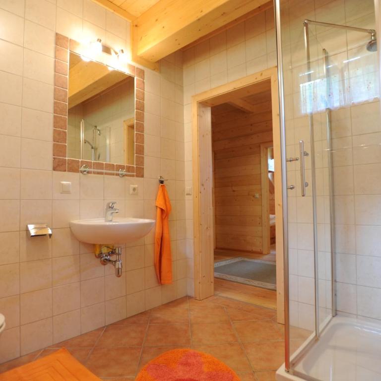 Almstallhütte - Five-Bedroom House - 2