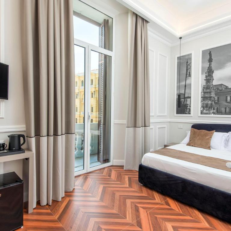 Naples Plaza Duomo - Camera Quadrupla Luxury - 4