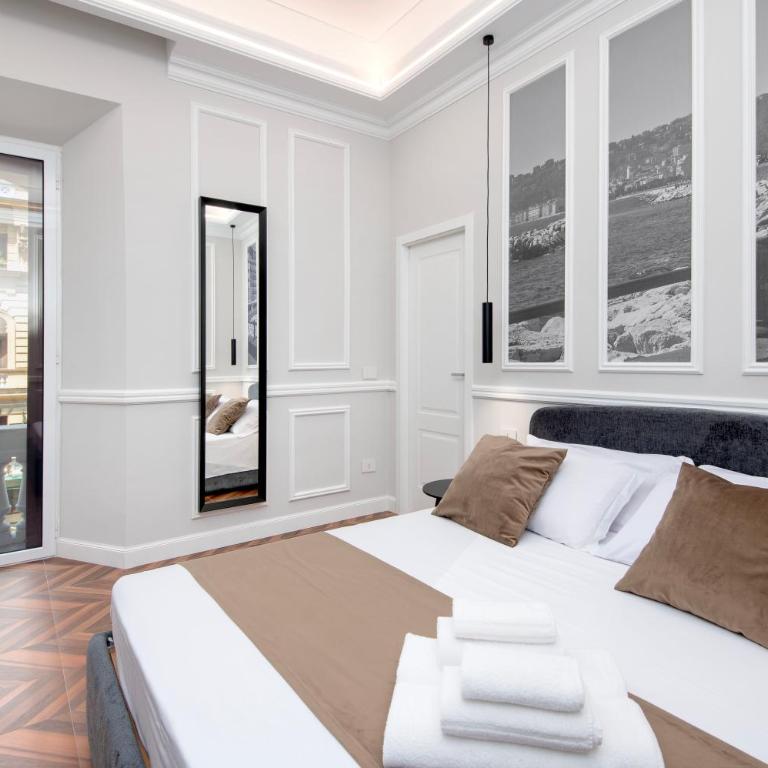 Naples Plaza Duomo - Camera Quadrupla Luxury - 5