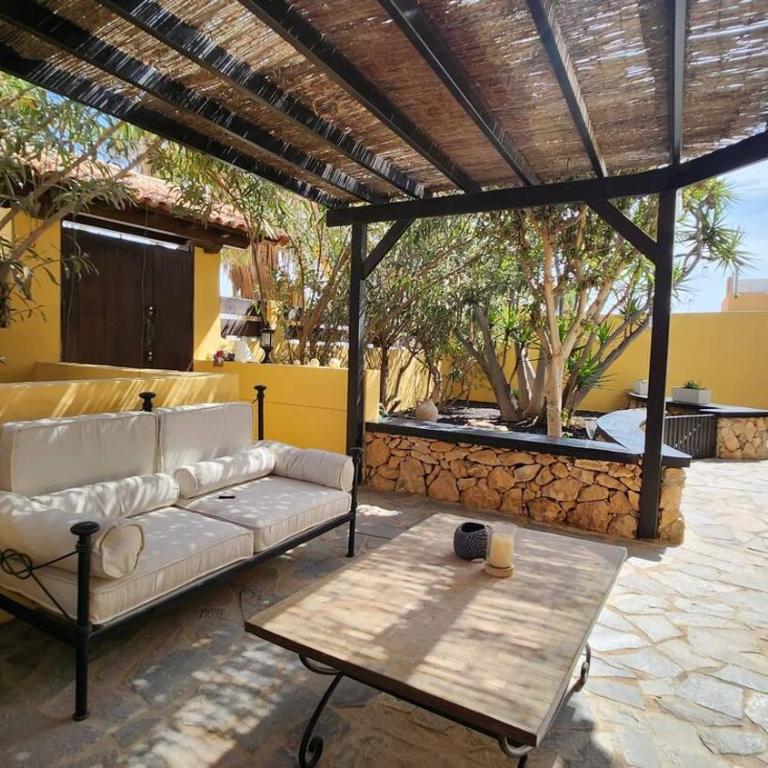 Aurora Mari Villa Your Dream Steps from the Ocean Shore - Three-Bedroom Villa - 2