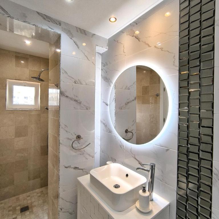LAVA & OCEAN - Icod de los Vinos - AC, 3 bedrooms, 2 bathrooms, ocean and Teide view - Three-Bedroom Apartment - 34