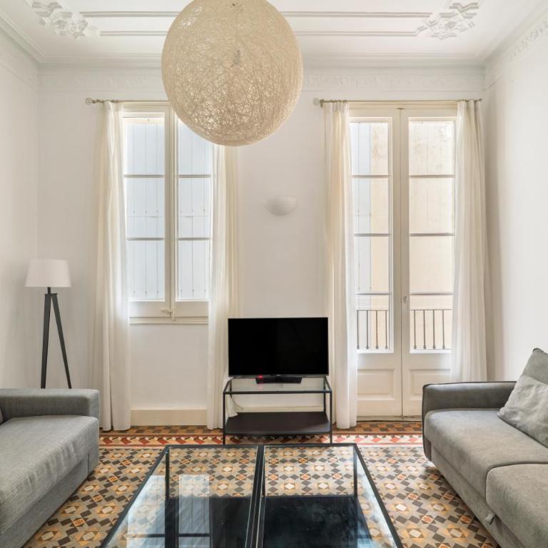 Aspasios Urquinaona Apartments - Five-Bedroom Apartment - 9