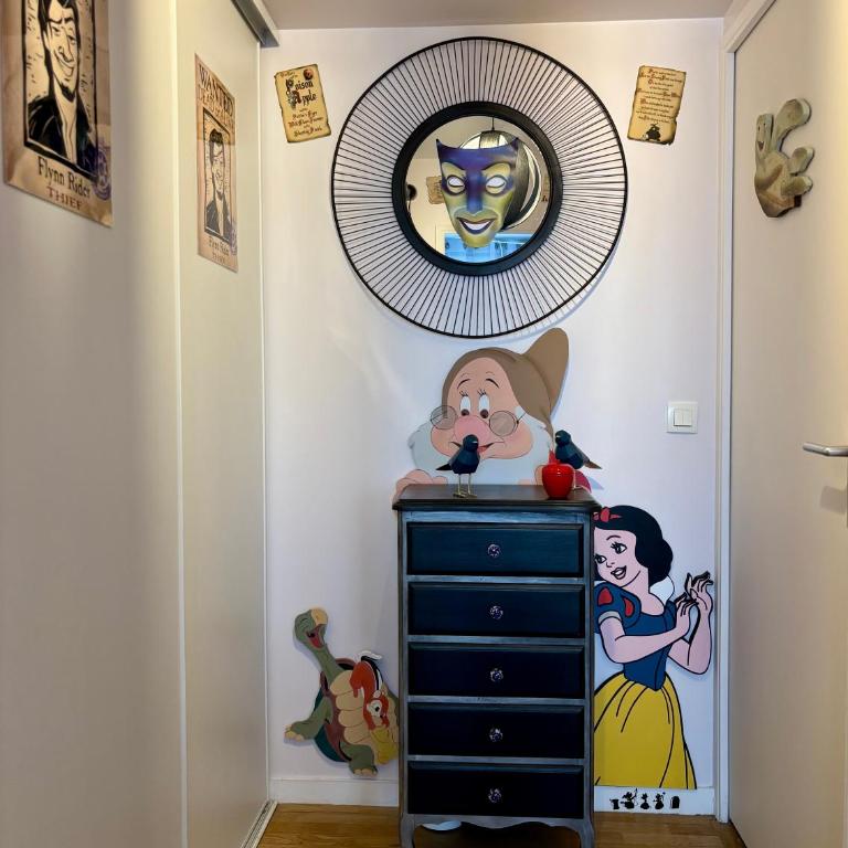 THE ENCHANTED HOUSE ( 15 min walk to Disney) - Appartement 2 Chambres - 99