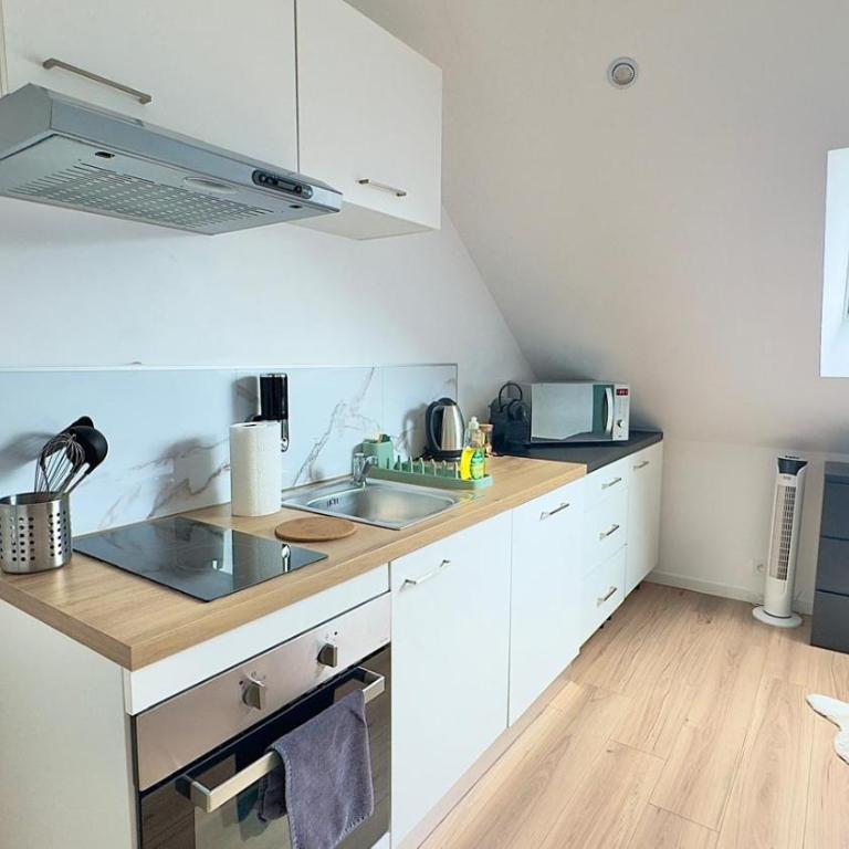 HappyNest Studio - 5 min City Center Station - WiFi - Appartement 1 Chambre - 13