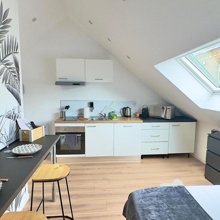HappyNest Studio - 5 min City Center Station - WiFi - Appartement 1 Chambre - 4
