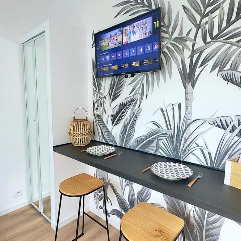 HappyNest Studio - 5 min City Center Station - WiFi - Appartement 1 Chambre - 8