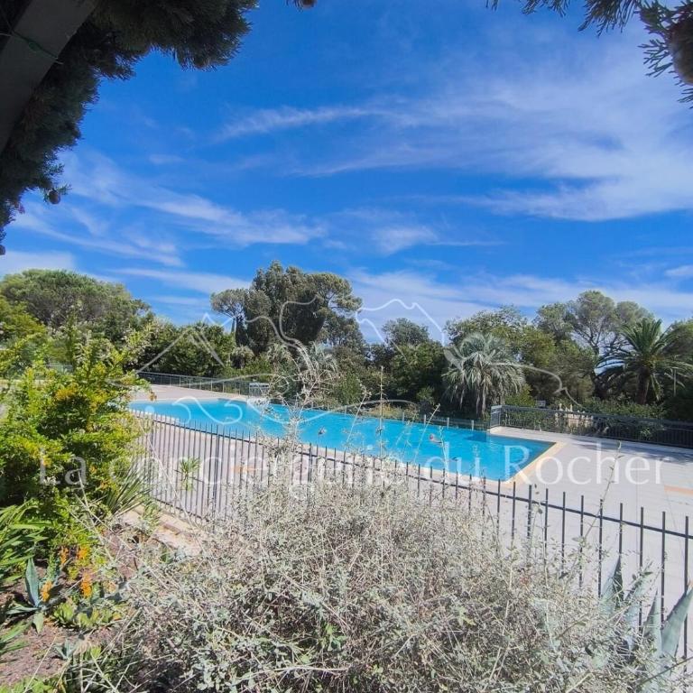 Appartement 2 personnes mer à pied au Grand Parc St Aygulf - Appartement 1 Chambre - Côté Mer - 12