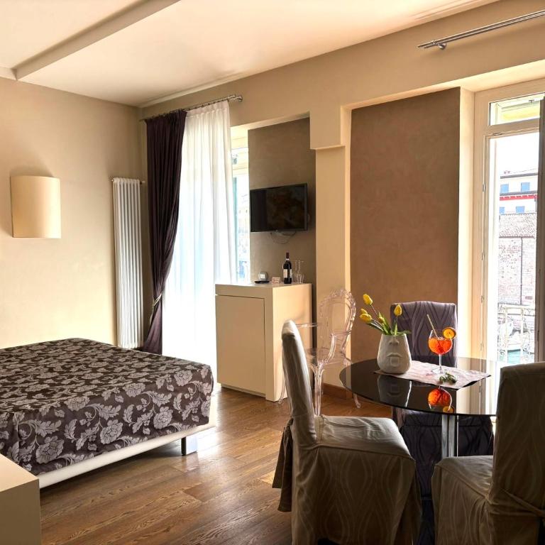 Oreste Suite - Junior Suite Deluxe con Balcone e Vista Lago - 5