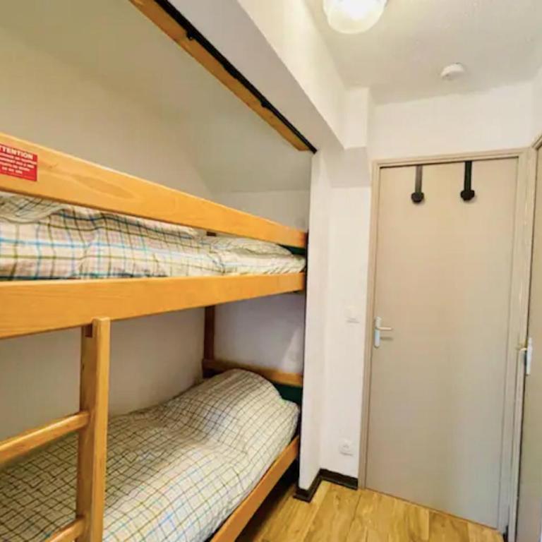 Apt 2 stars at the foot of the slopes in Briançon - Apartment - 12