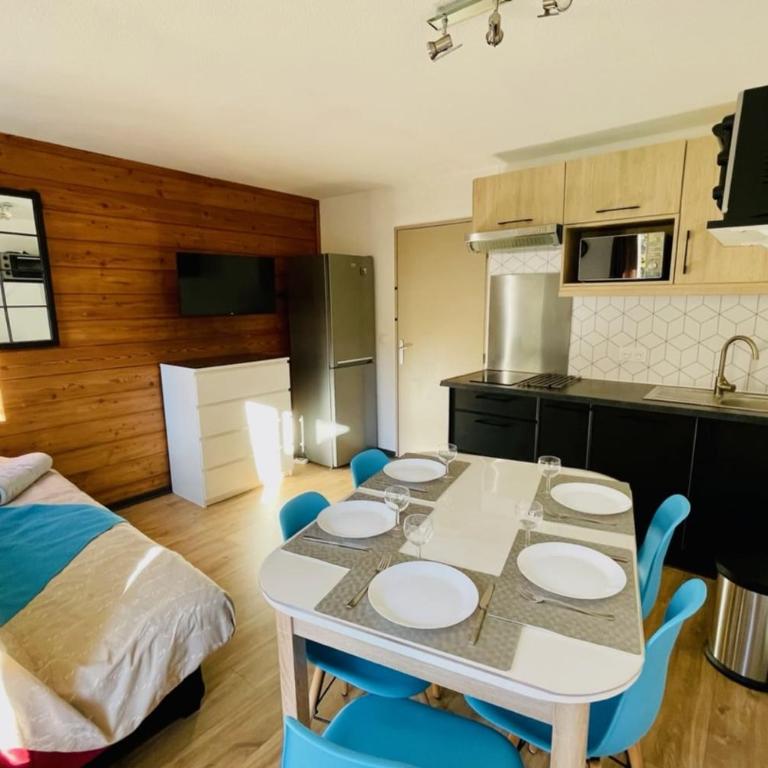 Apt 2 stars at the foot of the slopes in Briançon - Apartment - 23