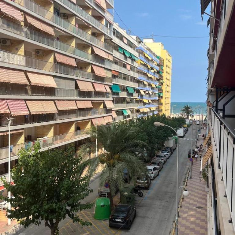 La Turia Soleada - Three-Bedroom Apartment with Balcony - 18