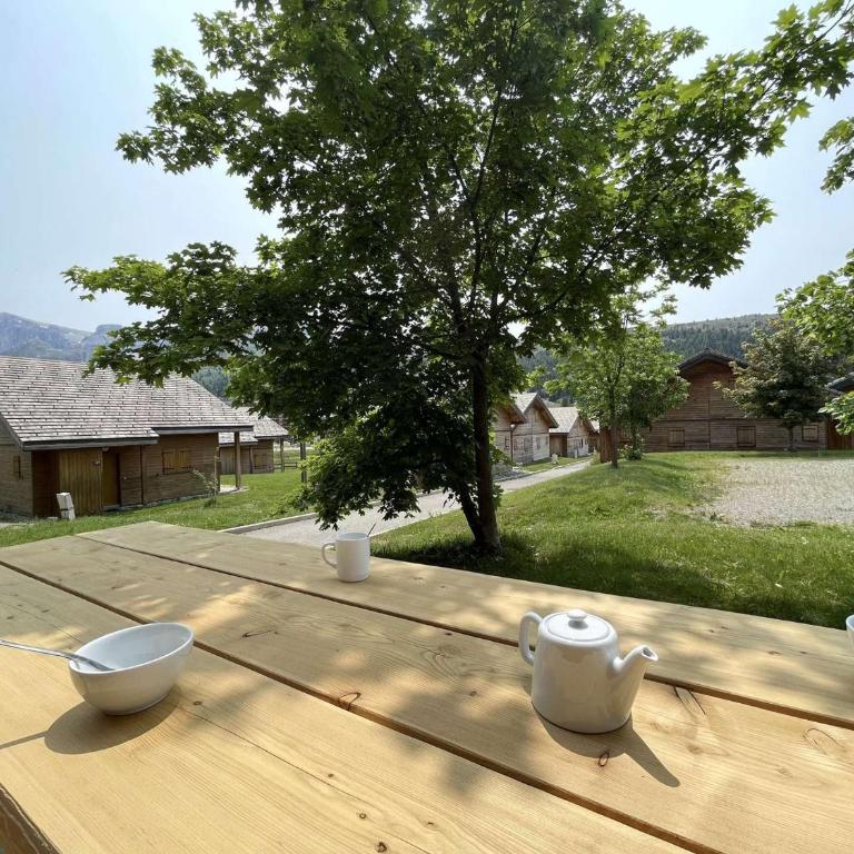 Chalet lumineux 3 pièces, 4 pers, proche remontées et pistes, balcon, parking, wifi gratuit - FR-1-525-270 - Chalet - 17