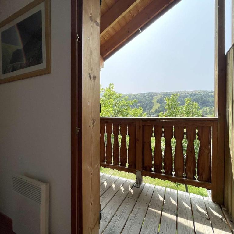 Chalet lumineux 3 pièces, 4 pers, proche remontées et pistes, balcon, parking, wifi gratuit - FR-1-525-270 - Chalet - 21