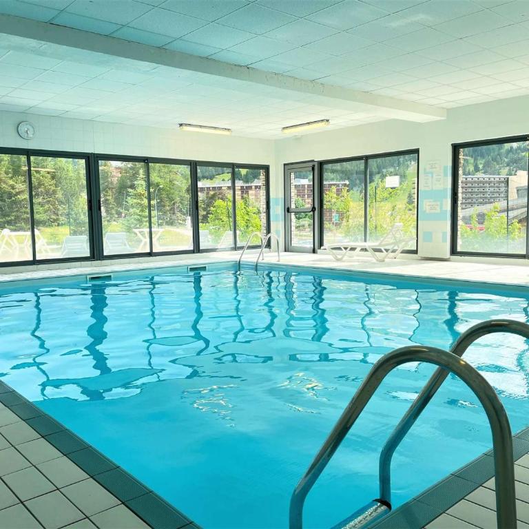 Chalet lumineux 3 pièces, 4 pers, proche remontées et pistes, balcon, parking, wifi gratuit - FR-1-525-270 - Chalet - 23