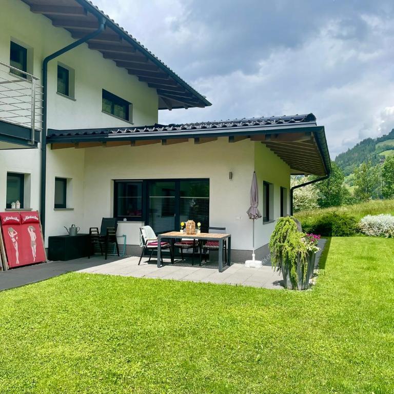 Apart Rauch - Zillertal - Apartment mit 2 Schlafzimmern mit Balkon und Terrasse - 1