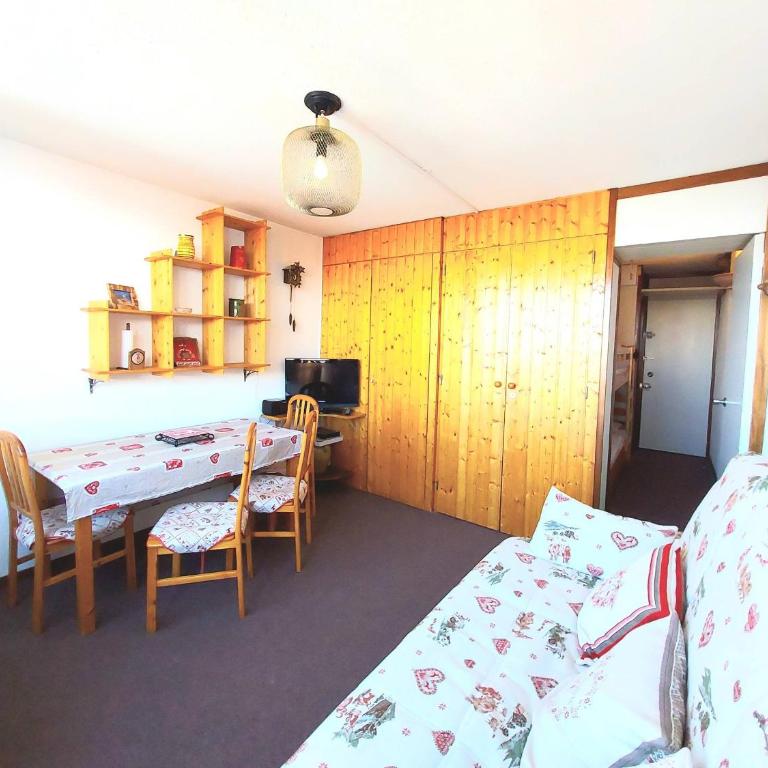 Appartement cosy à La Plagne avec balcon panoramique et accès pistes - Studio - 10