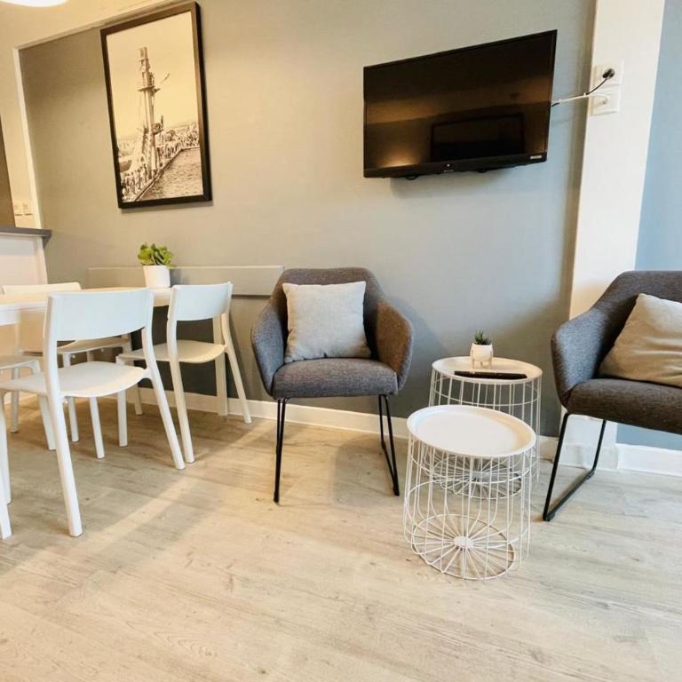 Appt 2 pièces 5 pers avec piscine tennis parking gratuit 156 - Apartment - 4