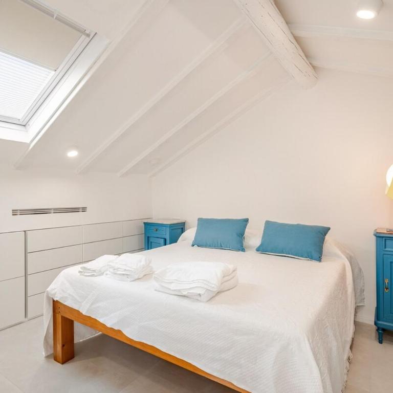 La Mansarda di Via Niella - Appartamento con 1 Camera da Letto - 14