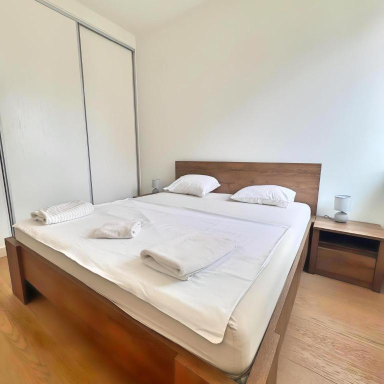 Beograd na vodi - Belgrade Waterfront Apartments - Two-Bedroom Deluxe Apartment with Garden View - 3