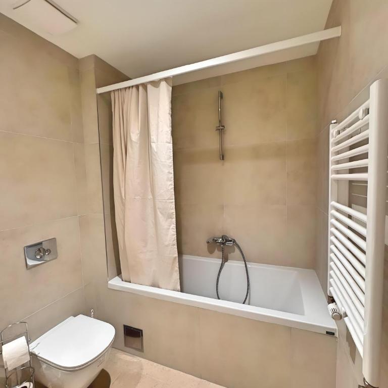 Beograd na vodi - Belgrade Waterfront Apartments - Two-Bedroom Deluxe Apartment with Garden View - 4