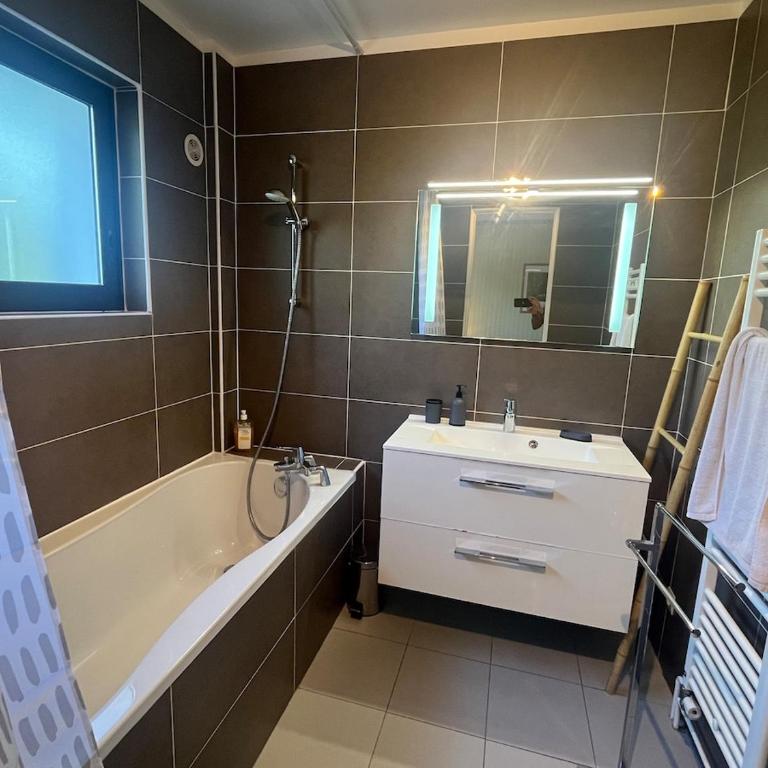 Cosy T3 - Jardin - Parking - Piscine - Maconciergerie34 - Apartment mit 2 Schlafzimmern - 11