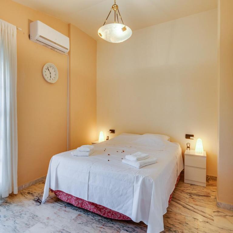 Holiday Home near Sevilla with Pool - Casa Vacacional de 3 dormitorios - 4
