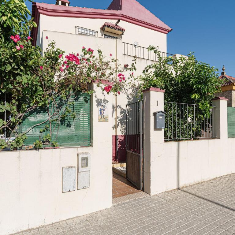 Holiday Home near Sevilla with Pool - Casa Vacacional de 3 dormitorios - 1