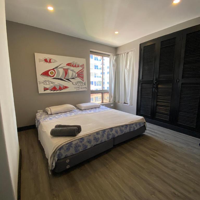 Apto Torre Centauro, El Laguito - Three-Bedroom Apartment - 2