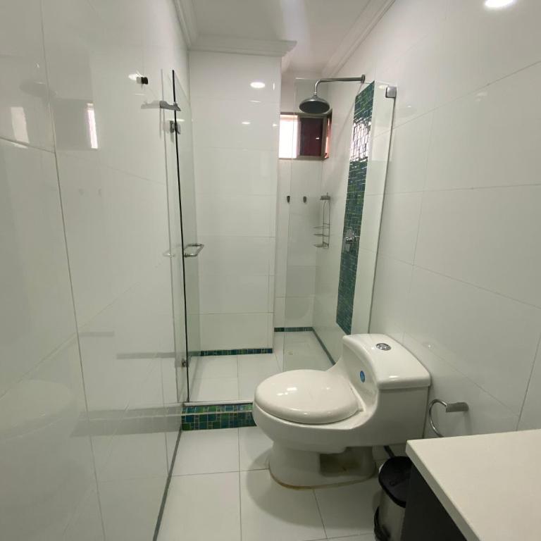 Apto Torre Centauro, El Laguito - Three-Bedroom Apartment - 3